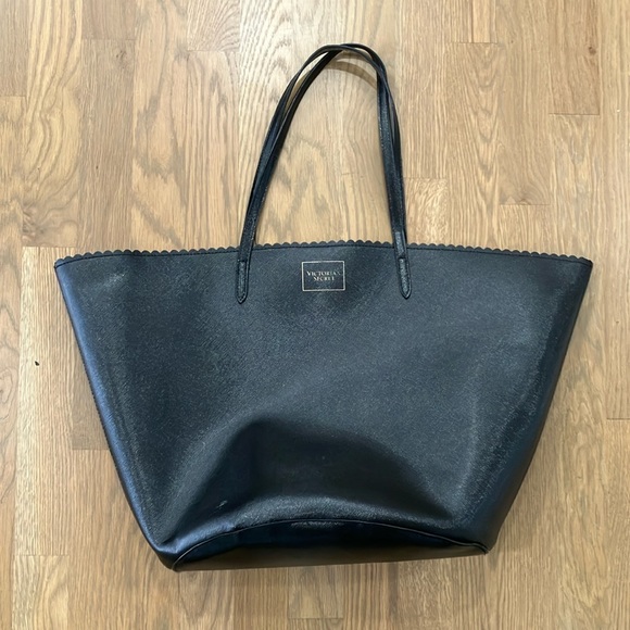 Victoria's Secret Handbags - Victoria's Secret Women’s Black Faux Leather Weekender Bombshell Tote